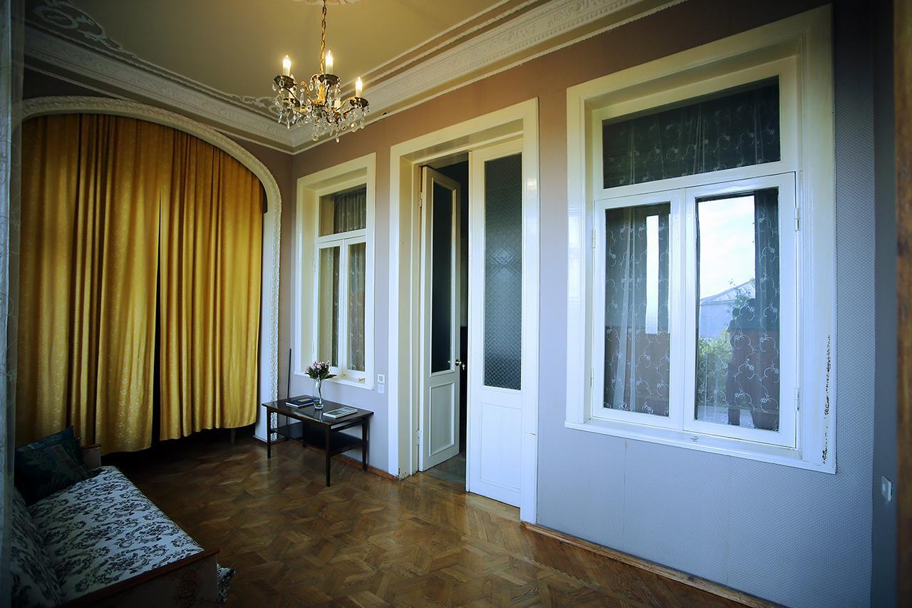 Guest House Old Kutaisi Exteriör bild