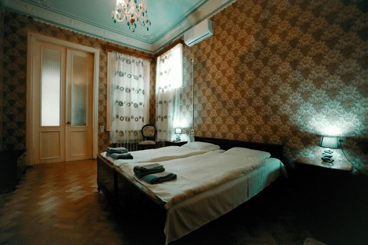 Guest House Old Kutaisi Exteriör bild