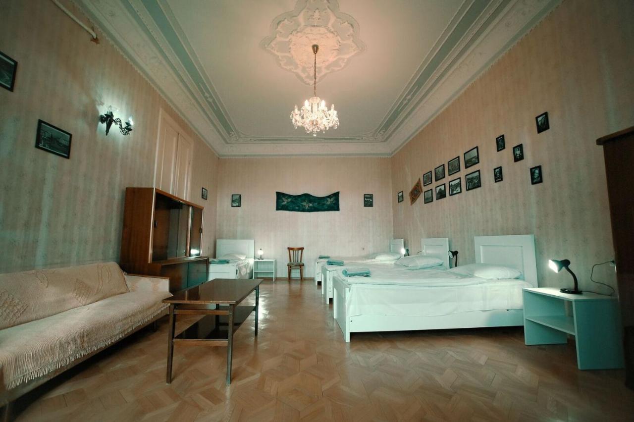 Guest House Old Kutaisi Exteriör bild