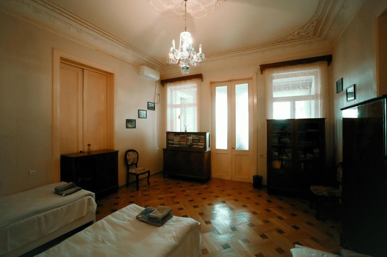 Guest House Old Kutaisi Exteriör bild